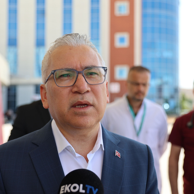 GÜNCELLEME 2 - Sivas'ta fındık işçilerini taşıyan minibüs uçuruma yuvarland...