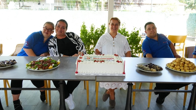 Düzce'de "Kusursuz Kafe" yeni yaşını kutladı