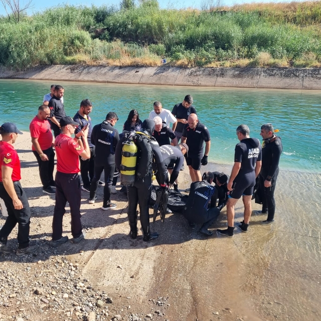 Serinlemek için girdiği sulama kanalında boğuldu