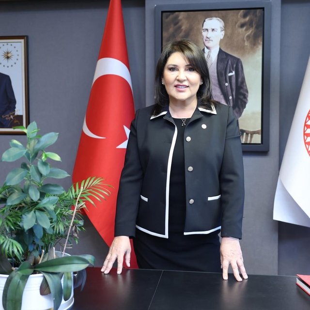 Gezen Sinema Tırı Adana'nın 8 ilçesinde vatandaşlarla buluşacak