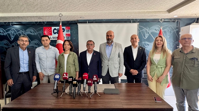 CHP heyeti "Ağustos Ayı Saha Çalışma Programı" kapsamında Van'a geldi