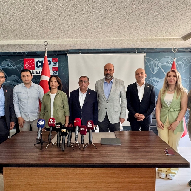 CHP heyeti "Ağustos Ayı Saha Çalışma Programı" kapsamında Van'a geldi