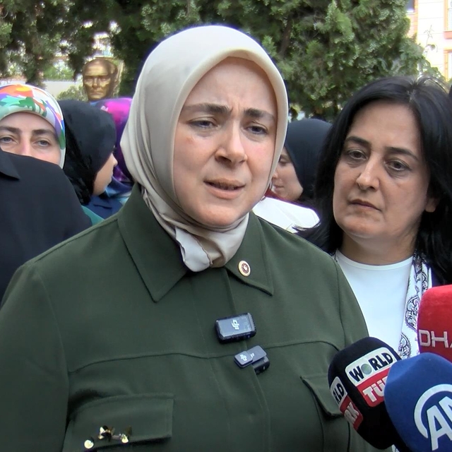 AK Parti Genel Merkez Kadın Kolları Başkanı Ercan'dan Bursa'daki yangın böl...