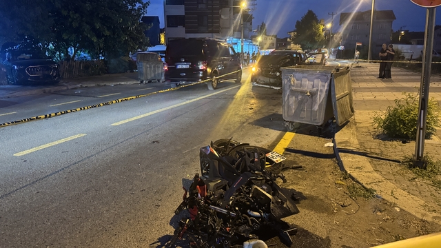 Sakarya'da 1 motosiklet ve 2 cipin karıştığı kazada 1 kişi öldü
