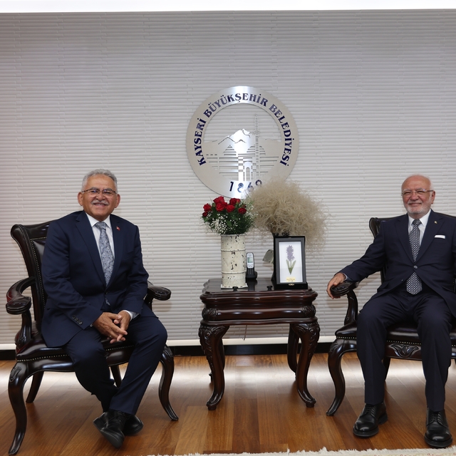 AK Parti Genel Başkanvekili Elitaş, Büyükşehir Belediye Başkanı Büyükkılıç'...