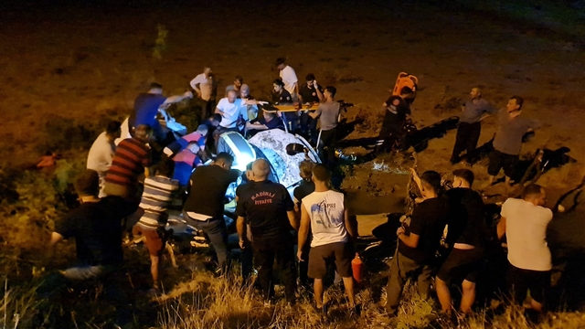 Osmaniye'de otomobil şarampole devrildi: 1 ölü, 1 yaralı