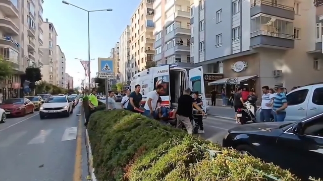 Çorum'da otomobilin çarptığı yaya yaralandı