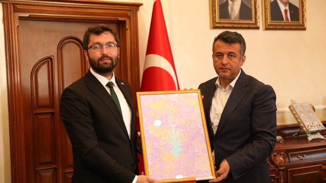 Samsun Yeşilay Şubesi, Samsun Büyükşehir Belediye Başkanı Doğan'ı ziyaret etti