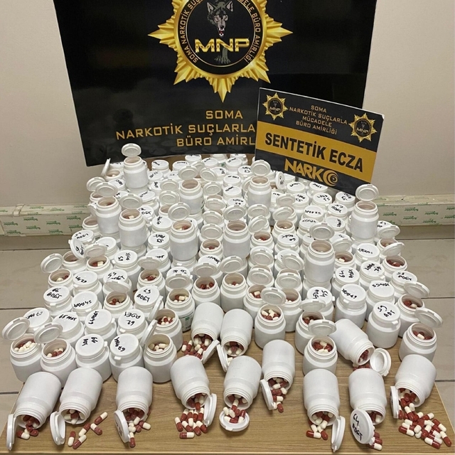 Manisa'nın 2 ilçesinde uyuşturucu operasyonu; 5 tutuklama