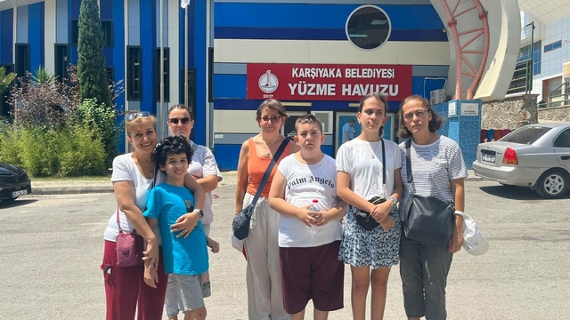 Belediye havuzunda otizmli çocuklar için yüzme dersi iptaline tepki