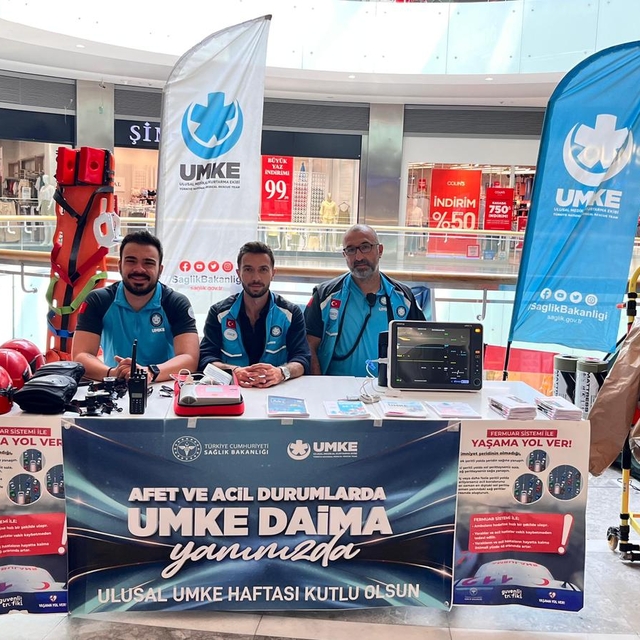 Afyonkarahisar'da "Afetlerde UMKE Fotoğraf Sergisi" açıldı