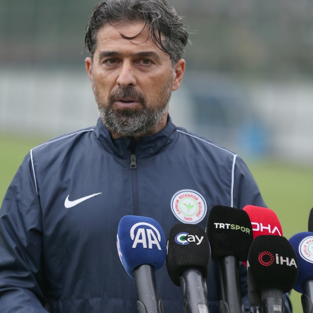 Çaykur Rizespor Teknik Direktörü İlhan Palut, Göztepe ile yapacakları maçı...