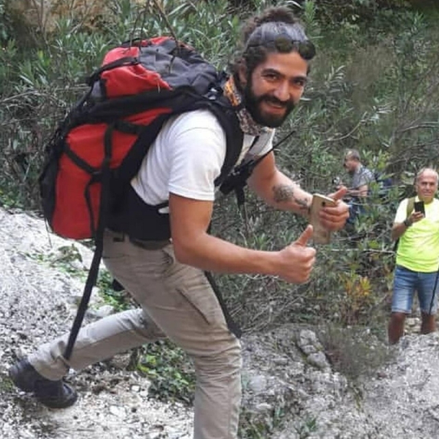 Denize atlayınca boynu kırılan gönüllü itfaiyeci, 18 gün sonra öldü