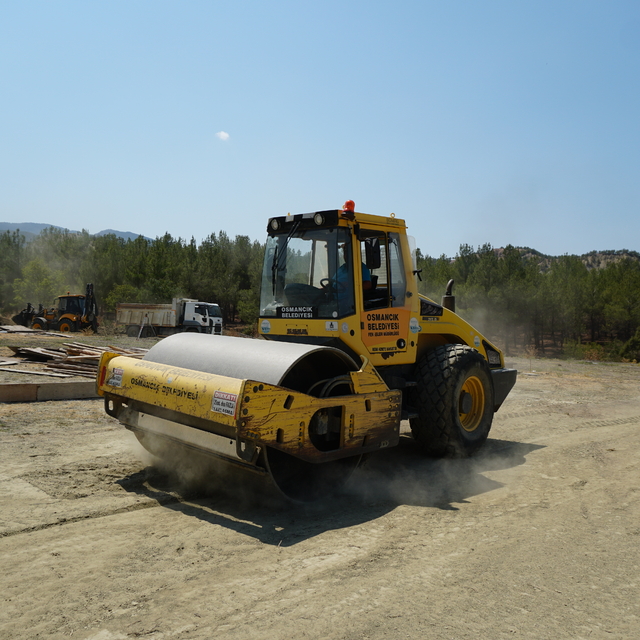 Osmancık'ta festival alanında 44 odalı at bakım evi inşa ediliyor