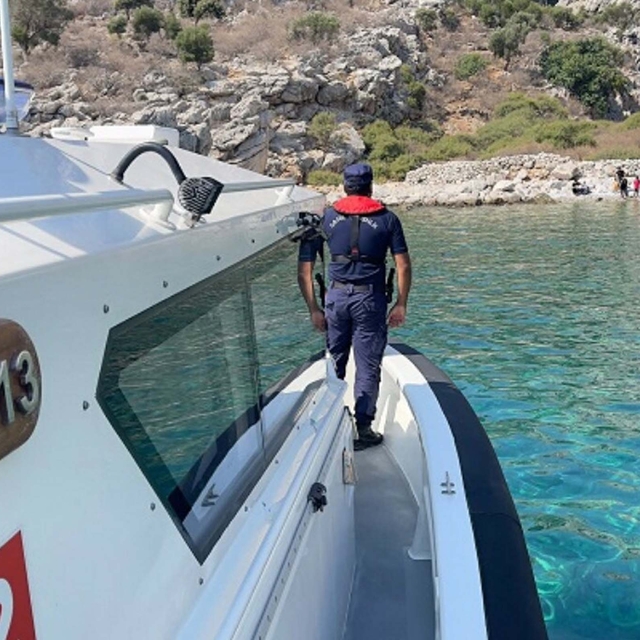 Marmaris'te 20 göçmen yakalandı, 14 göçmen kurtarıldı