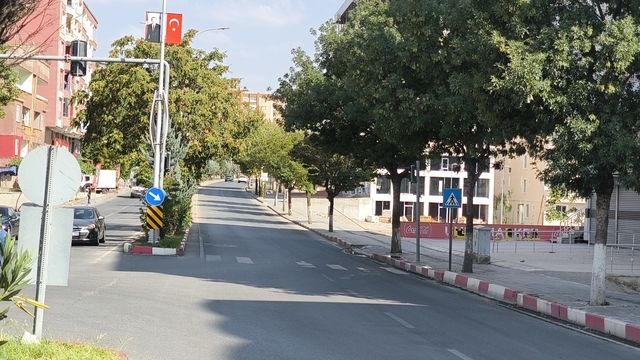 Siirt ve Batman'da 40 dereceyi aşan sıcak hava hayatı olumsuz etkiliyor