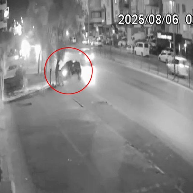 Alkollü ve ehliyetsiz sürücü otomobiliyle ağaca ve iş yerine çarptı