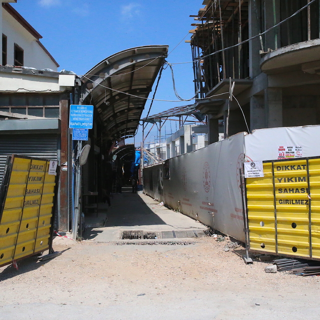 Hatay'daki tarihi Uzun Çarşı'da restorasyon çalışmaları sürüyor