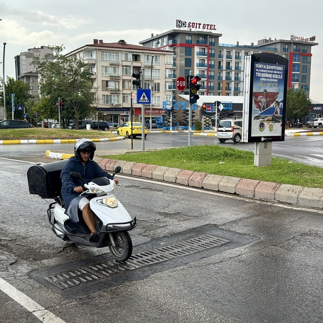 Edirne'de sağanak serinletti
