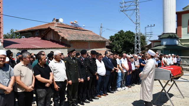 Samsun'da Kıbrıs gazisi İbrahim Çakır son yolculuğuna uğurlandı