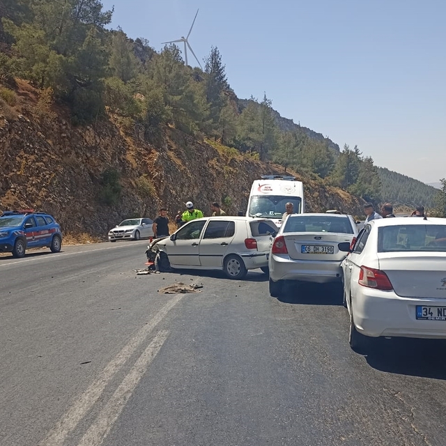 Gaziantep'te zincirleme trafik kazasında 9 kişi yaralandı