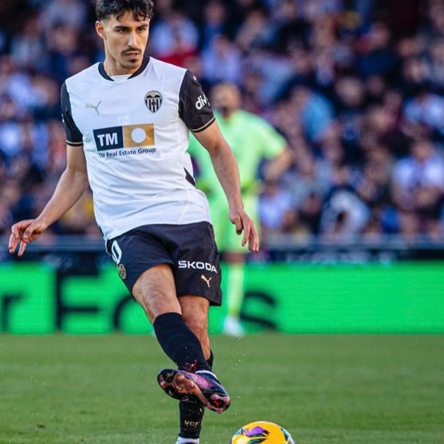 Trabzonspor'da transferde rota Almeida ve Bouchouari'ye döndü