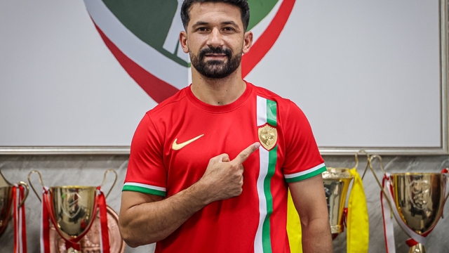 Amed Sportif Faaliyetler, Celal Hanalp'ı kadrosuna kattı