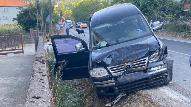Sinop'ta 2 otomobilin çarpıştığı kazada 2 kişi yaralandı