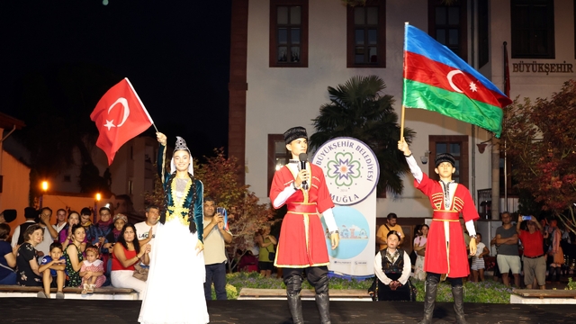 Muğla'da Uluslararası Halk Dansları Şenliği yapıldı