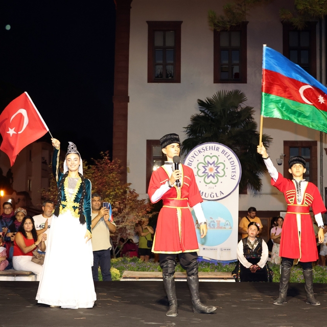 Muğla'da Uluslararası Halk Dansları Şenliği yapıldı