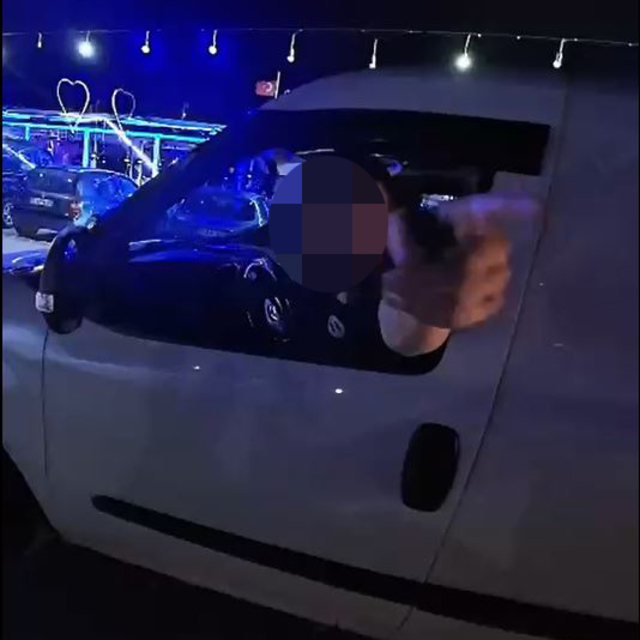 Motosiklet sürücüsüne saldırmaya kalkışan şüpheliye gözaltı