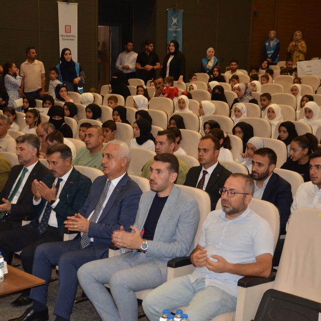 Muş'ta TÜGVA'nın yaz okulu kapanış programı yapıldı