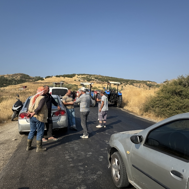 İzmir'in Tire ilçesinde "vahşi çöp depolama" eylemi