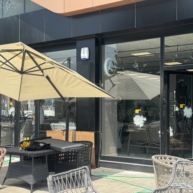 Sakarya'da bir iş yeri kurşunlandı