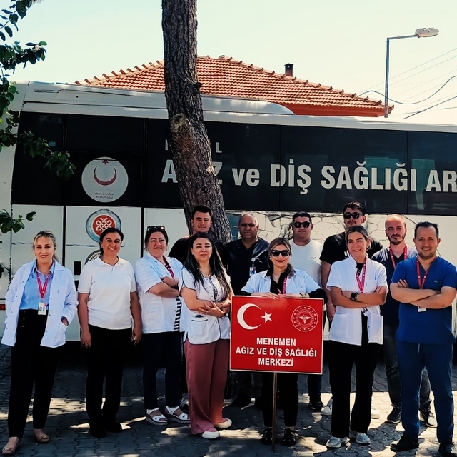 Menemen'de mobil diş sağlığı hizmeti veriliyor