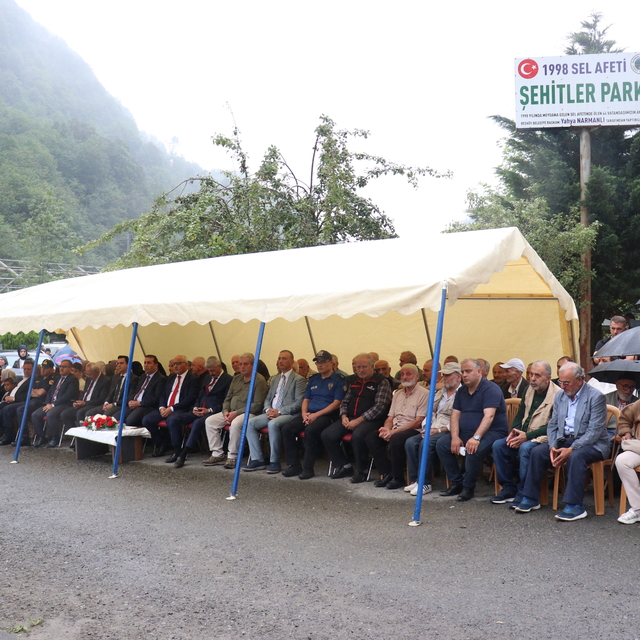 Trabzon'da 27 yıl önce sel felaketinde hayatını kaybeden 47 kişi anıldı