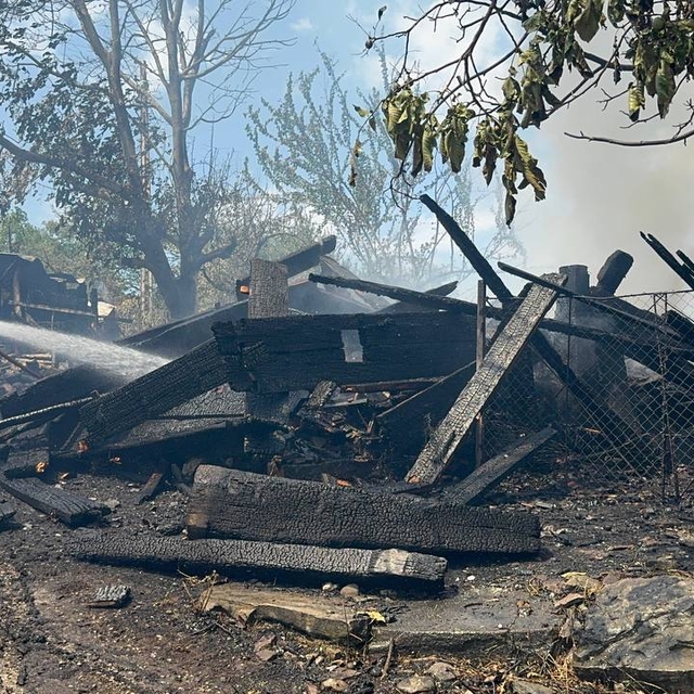 Kastamonu'da çıkan yangında ev ve ahır kullanılamaz hale geldi