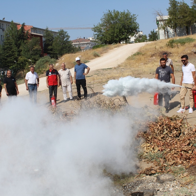 Batman Tarım ve Orman İl Müdürlüğü personeline yangın söndürme eğitimi