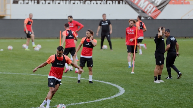 Teknik direktör Tahsin Tam, Çorum FK ile ikinci şampiyonluğu hedefliyor: