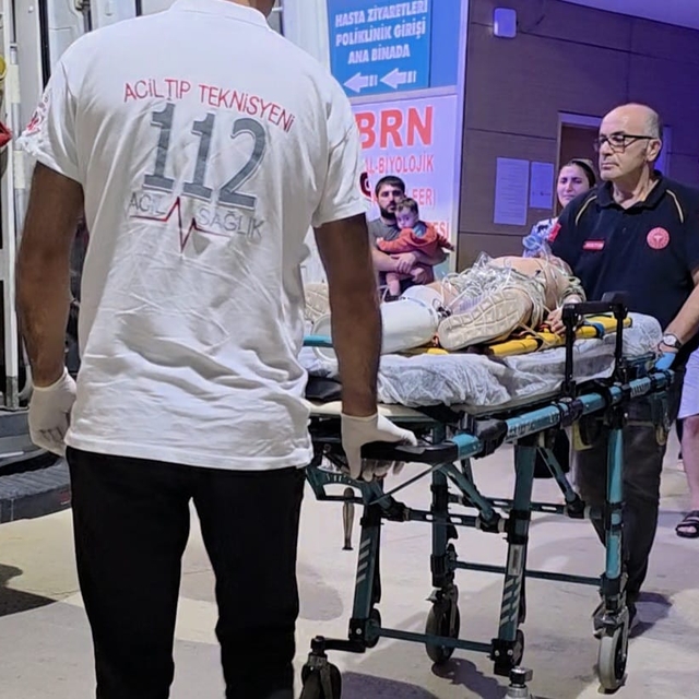 Bursa'da otomobilin çarptığı 6 yaşındaki bisikletli çocuk ağır yaralandı