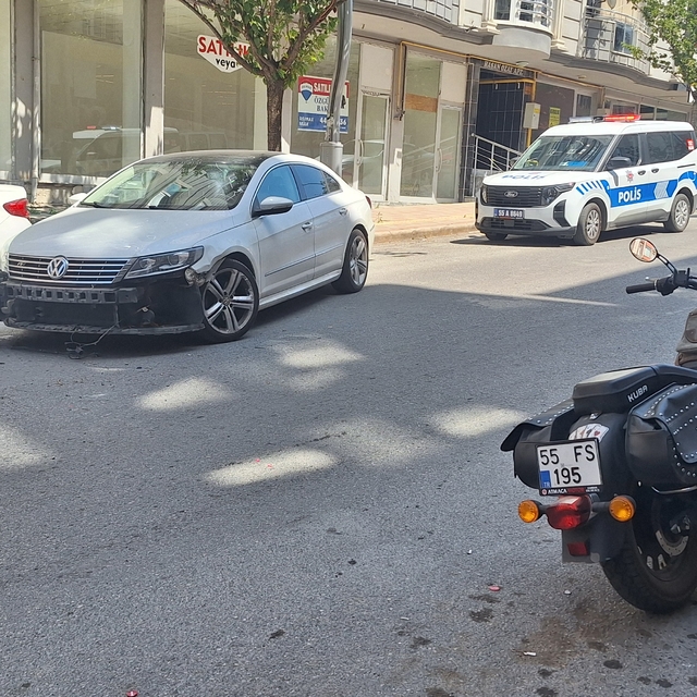 Samsun'da otomobille çarpışan motosikletin sürücüsü yaralandı