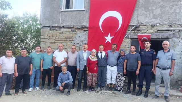 Sosyal medya paylaşımıyla gündem olan İbrahim Çetin askere uğurlandı