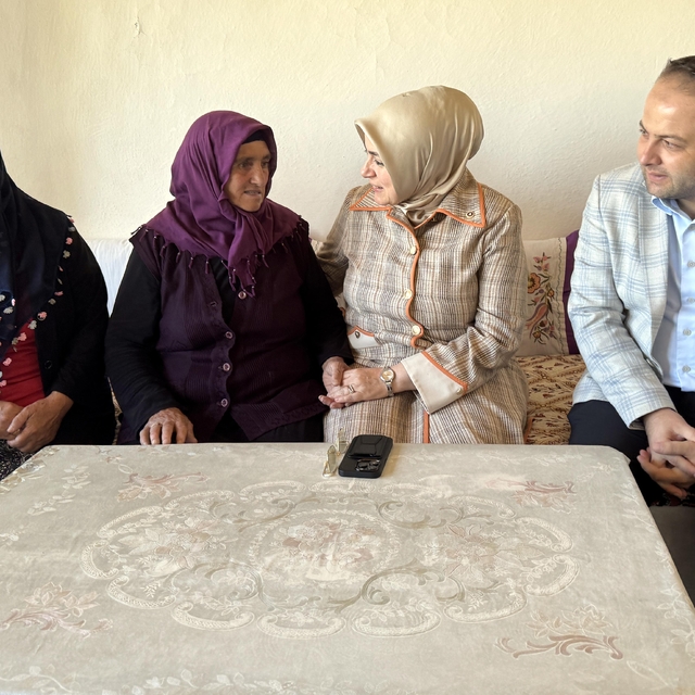 Cumhurbaşkanı Erdoğan'ın "Terörsüz Türkiye" mektubu Ardahan'da şehit annesi...