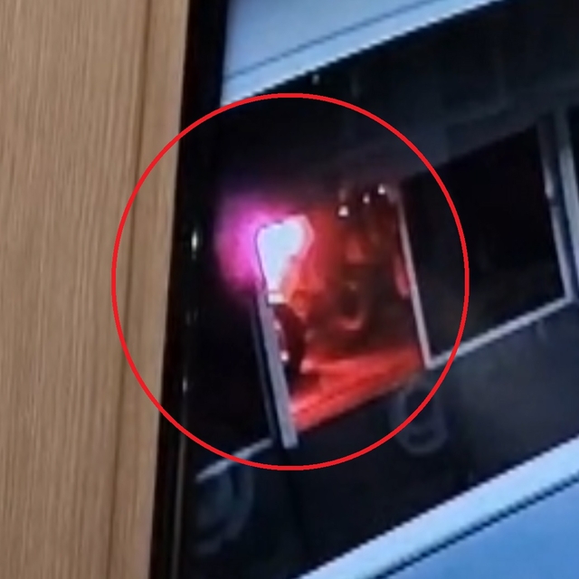 Diyarbakır'daki yangında 3 dükkan ile 19 traktör yandı (3)