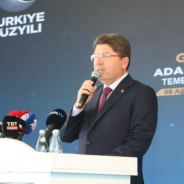 Bakan Tunç: 30 tane AK Parti'li belediyeyle ilgili soruşturma yapılmış