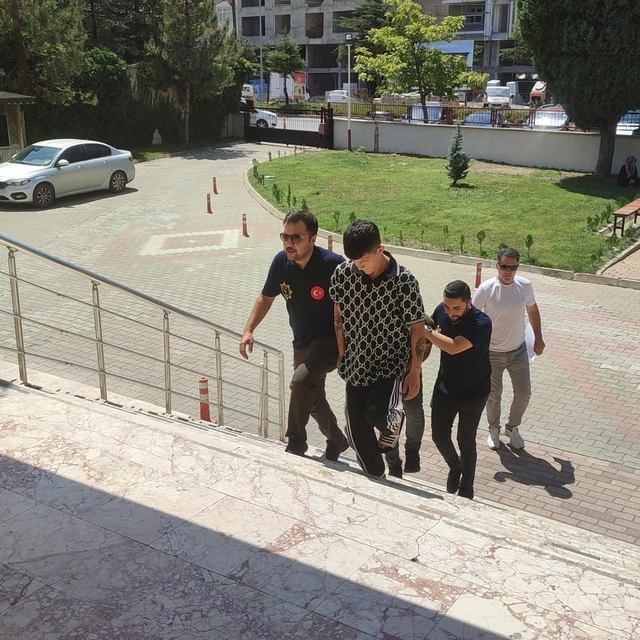 Konya'da uyuşturucu operasyonunda 2 kişi tutuklandı