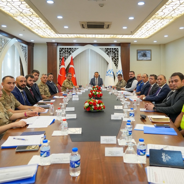 Hakkari'de çeşitli suçlardan aranan 348 kişi yakalandı