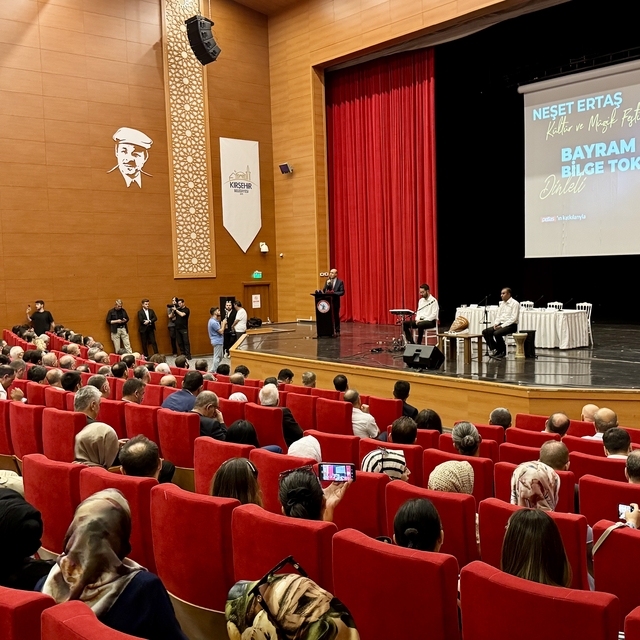Neşet Ertaş Kültür ve Müzik Festivali Kırşehir'de başladı