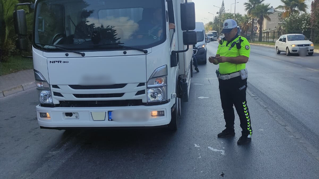 Antalya'da helikopter ve dron destekli trafik denetimi yapıldı