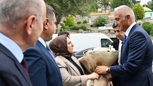 Kültür ve Turizm Bakanı Ersoy, Düzce'de ziyaretlerde bulundu
